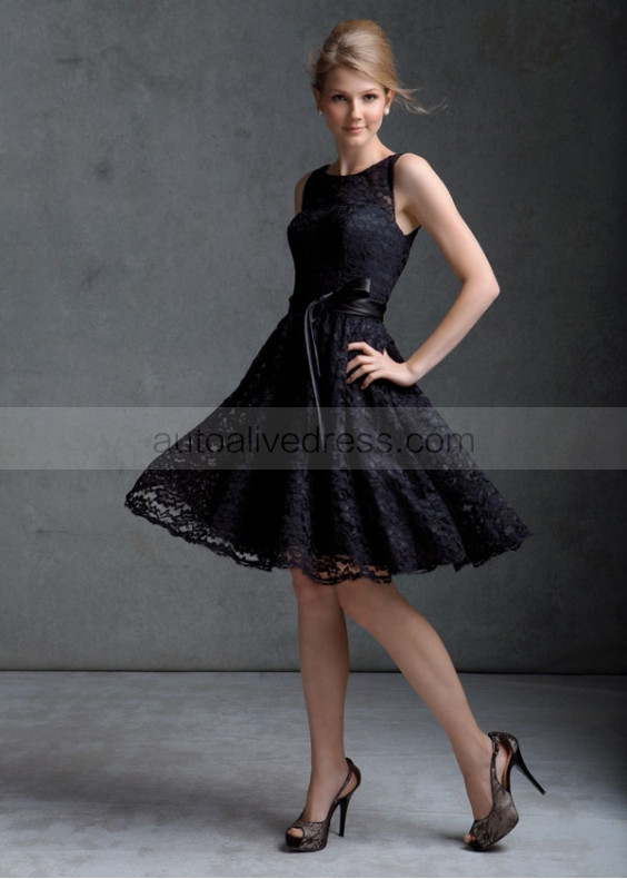 Black Lace V Back Short Bridesmaid Dress